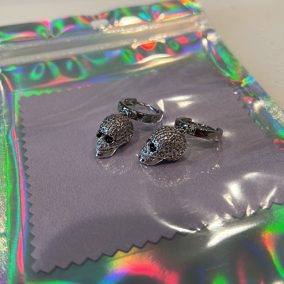 Crystal silver pavé skull earrings with silver rhodium huggie. Handmade by me - Picture 2 of 6